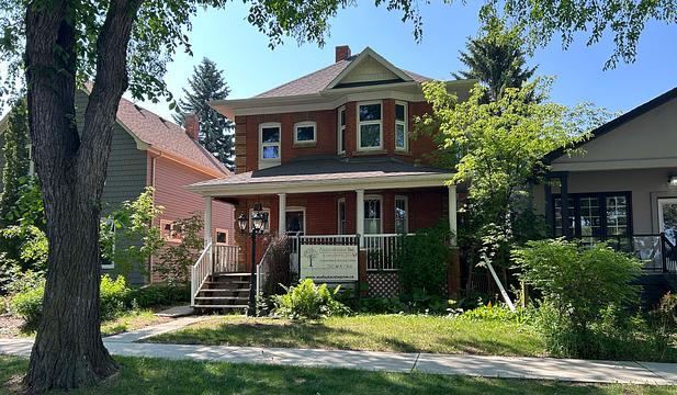 9853 90 Avenue Northwest, Edmonton, AB