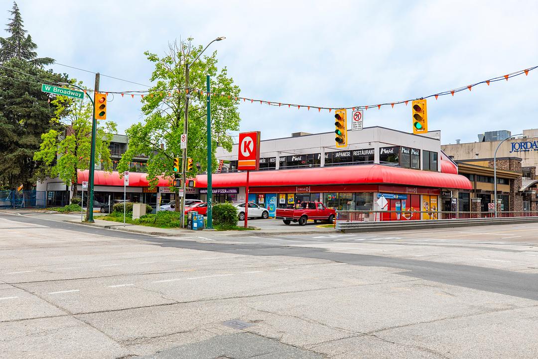 1402 West Broadway, Vancouver, BC