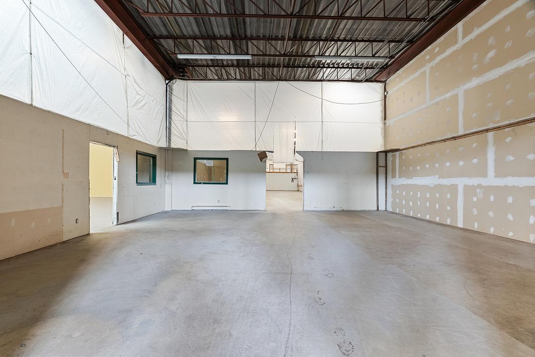 Warehouse - 2699 Avenue Watt, Québec, QC