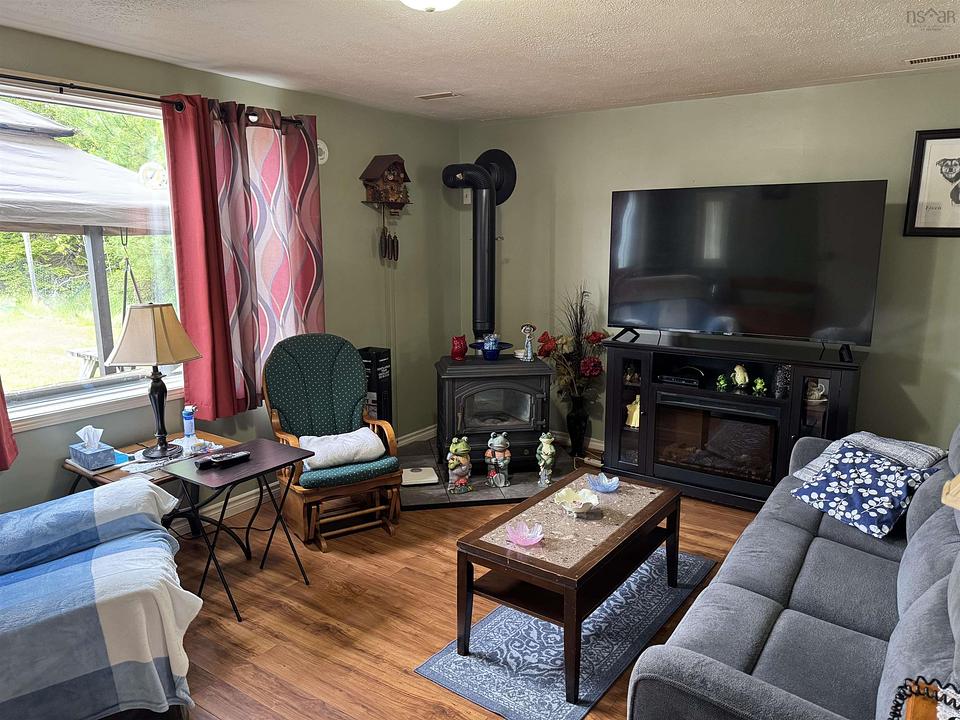 5982 Stellarton Trafalgar Road, Stellarton, NS