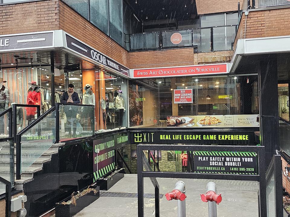 M2 - 70 Yorkville Ave, Toronto, ON