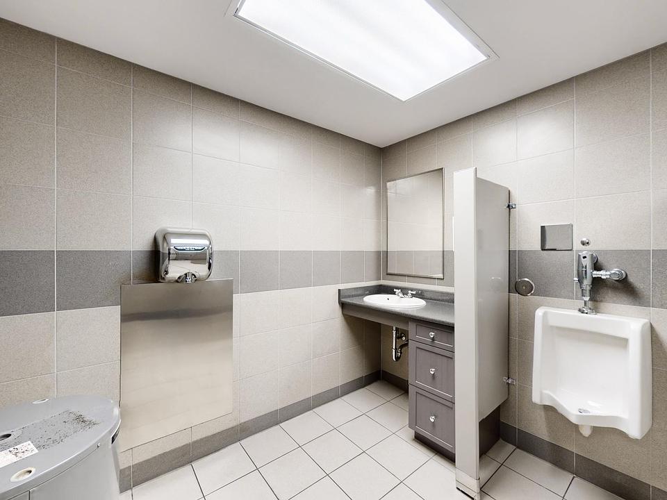 B - 1060 B Lorimar Drive, Mississauga, ON