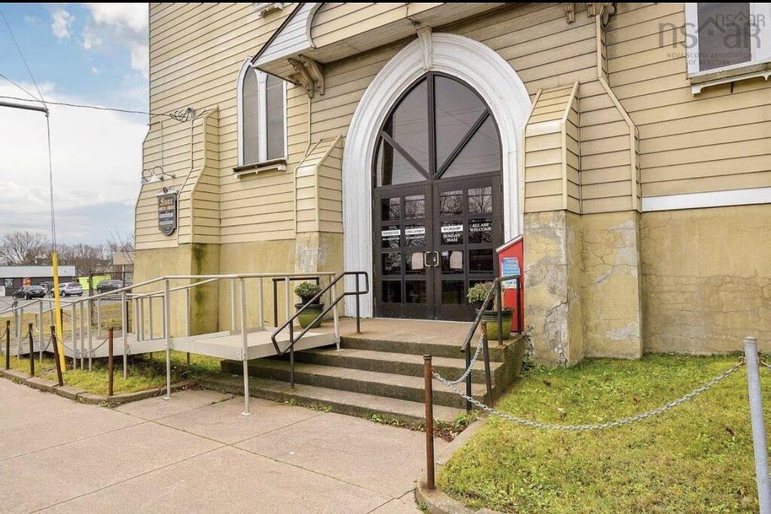 270 Commercial Street, Glace Bay, NS