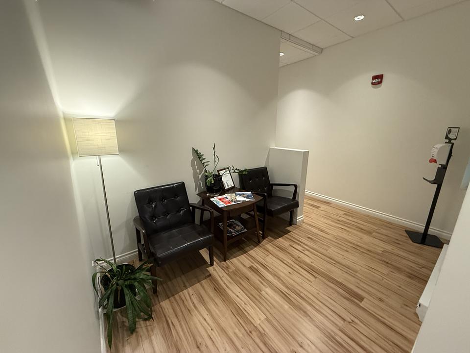 103 - 324 Goldstream Ave, Victoria, BC