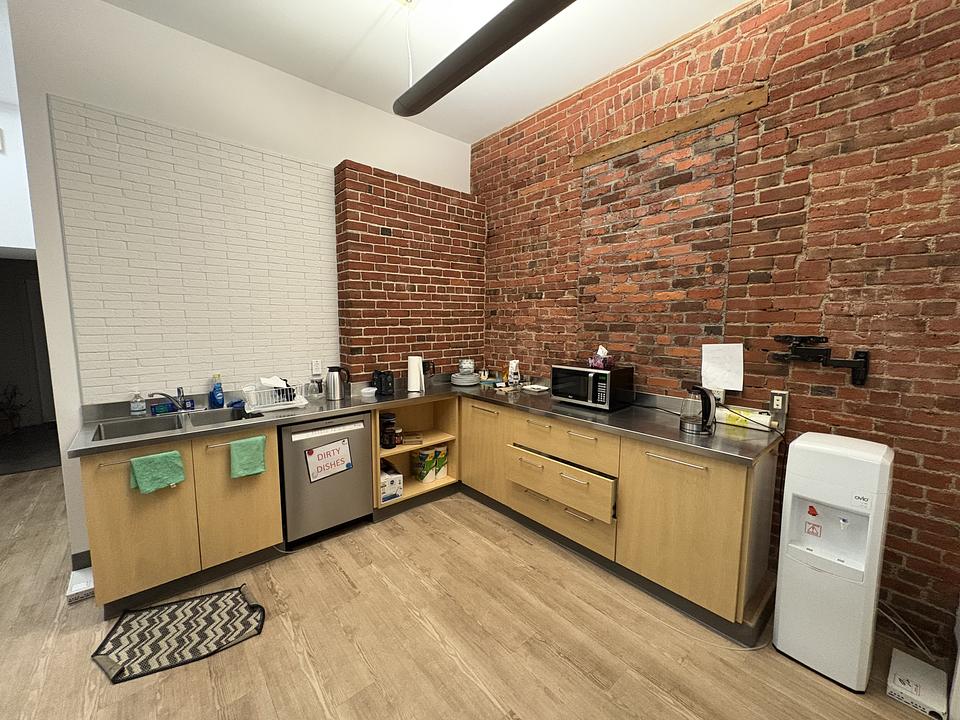1404 - 1404 Douglas Street, Victoria, BC