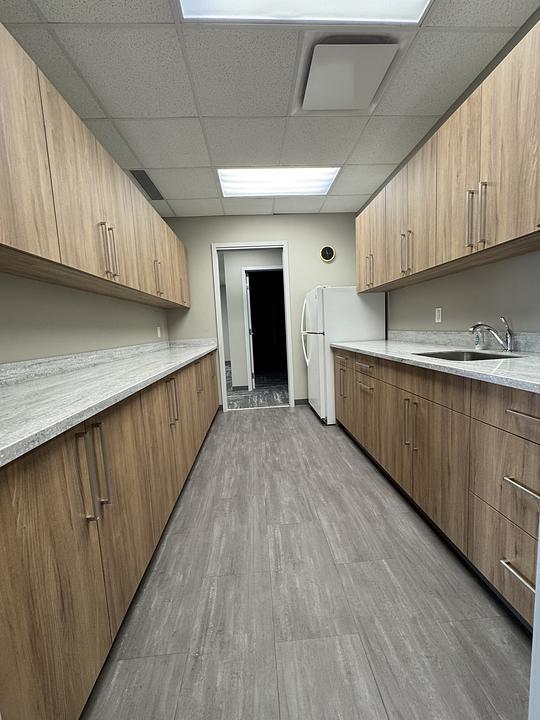 MAYFIELD BUSINESS CENTRE - 170 Street Southwest, Edmonton, AB