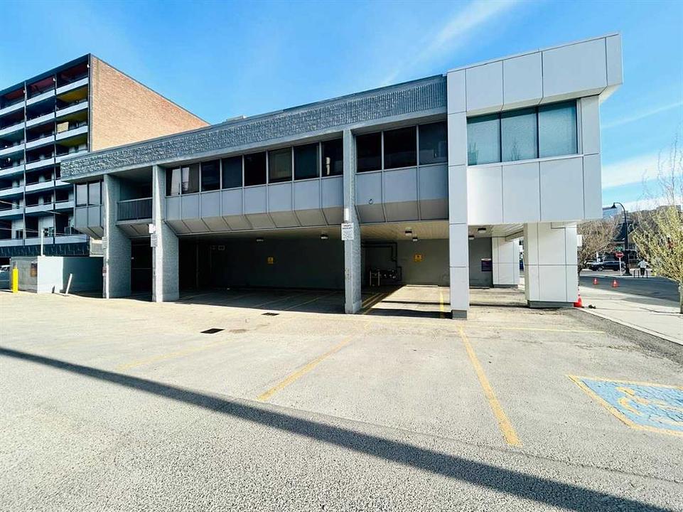 200 - 1029 17 Avenue Southwest, Calgary, AB