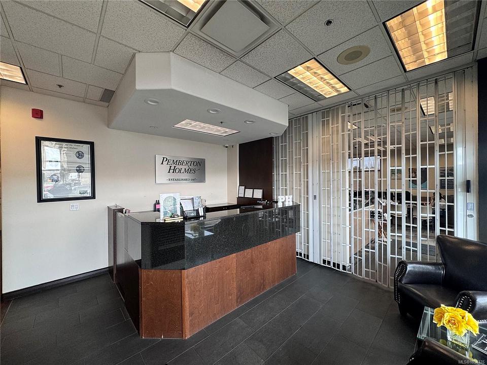 #150 - 805 Cloverdale Avenue, Victoria, BC