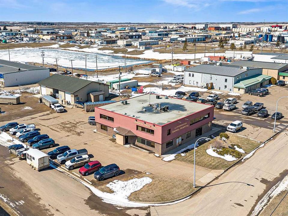 6002 50 Avenue, Lloydminster, AB