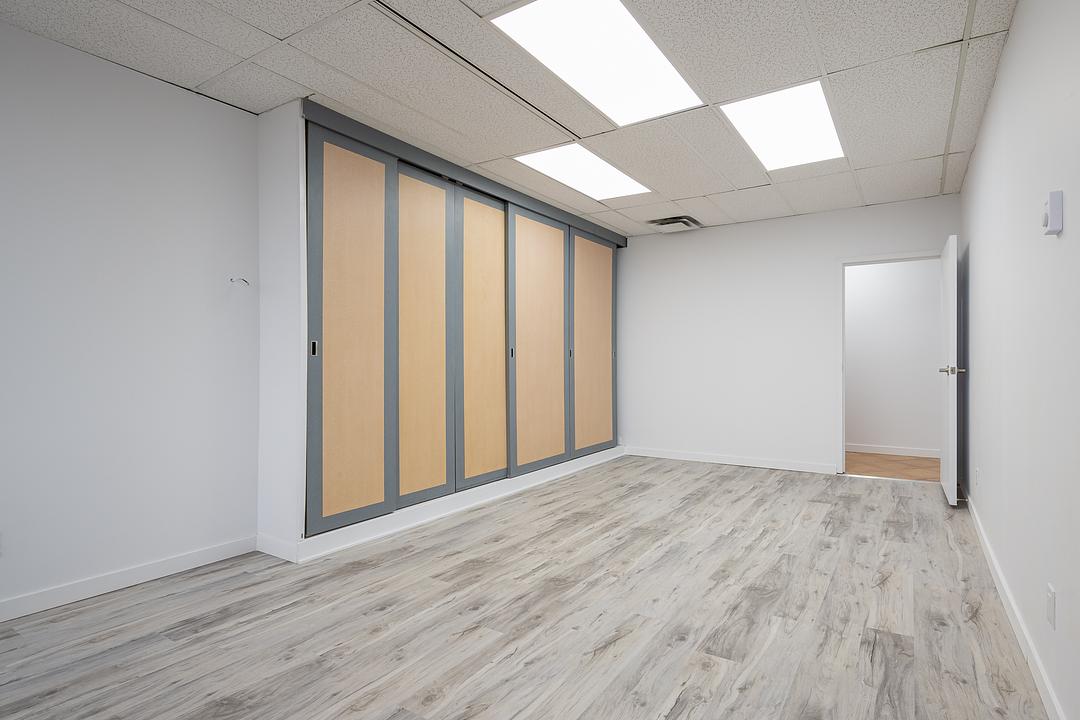 505 - 5881-5889 Cote des Neiges, Montreal, QC