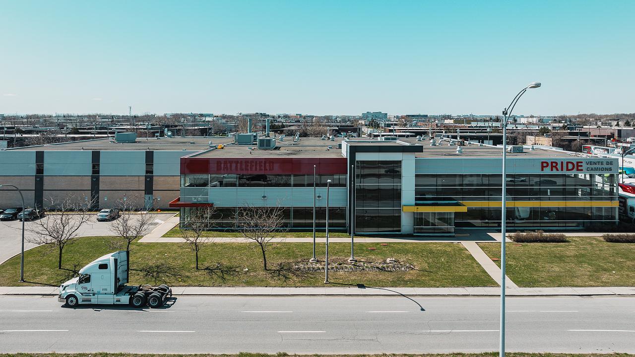 3000 Boulevard Pitfield, Montréal, QC