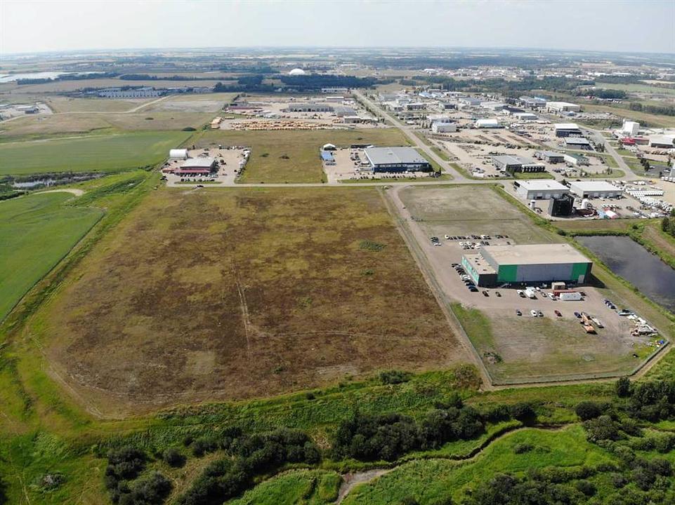 Clearview Drive, Red Deer County, AB