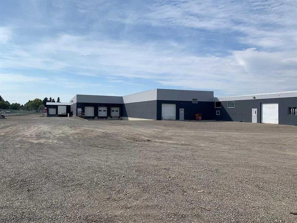 2930 9 Avenue North, Lethbridge, AB