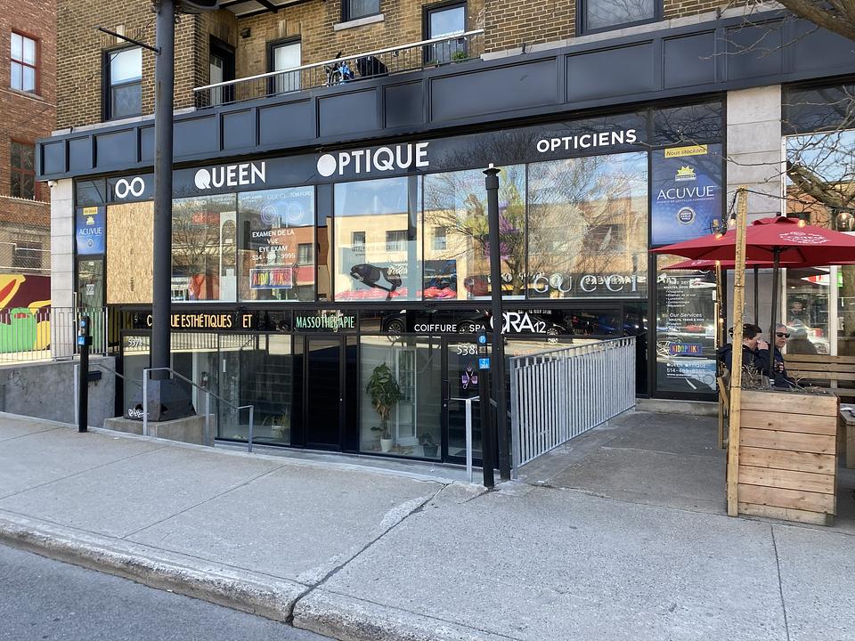 5388 Chemin Queen Mary, Montréal, QC