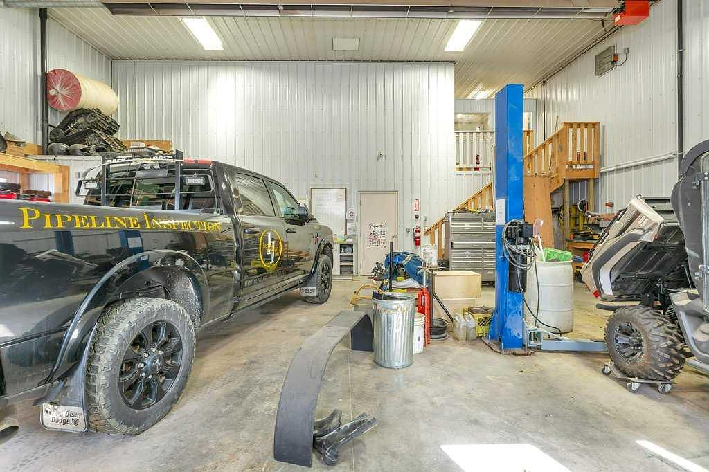 4911 50 Avenue, Eckville, AB