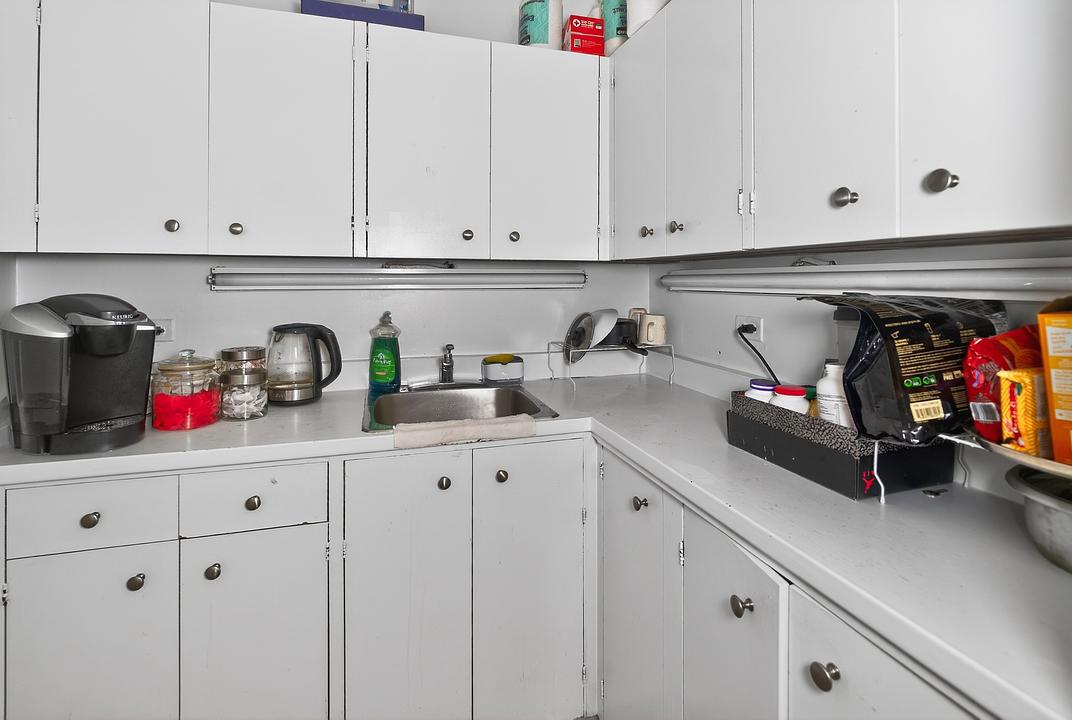 12085 CONFIDENTIAL, North Vancouver, BC
