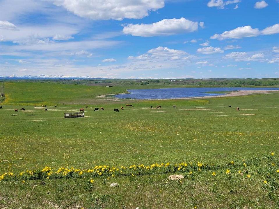 272065 Lochend Road, Rocky View County, AB