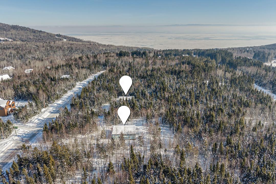 17 Chemin Pierre-Perreault, Petite-Rivière-Saint-François, QC