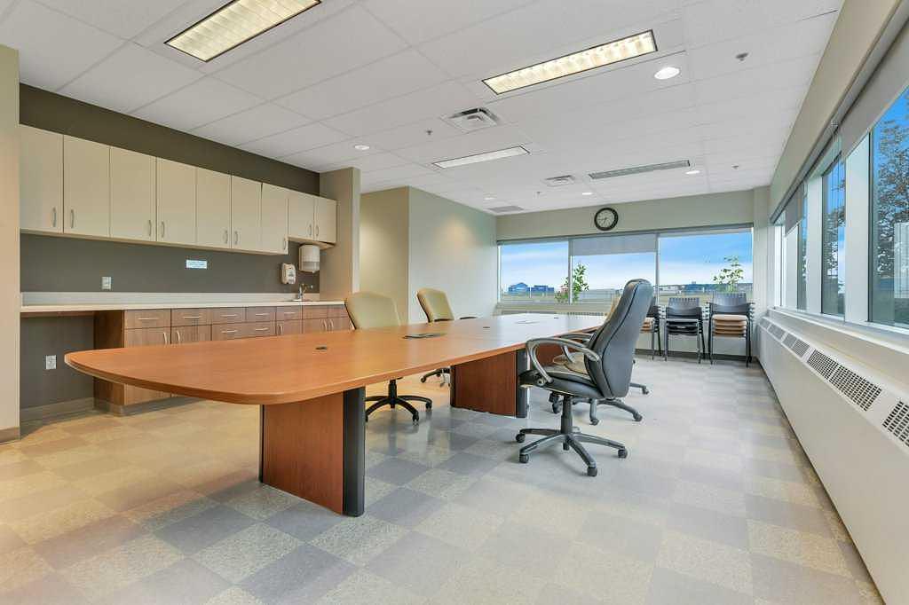 33 Schenk Industrial Road, Sylvan Lake, AB