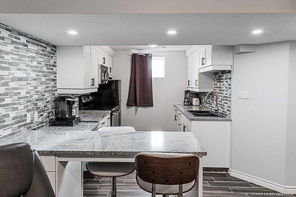 9731 100 Avenue, Grande Prairie, AB