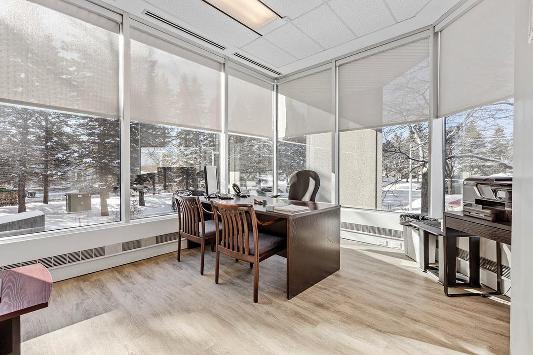 2505 St Laurent Blvd, Ottawa, ON