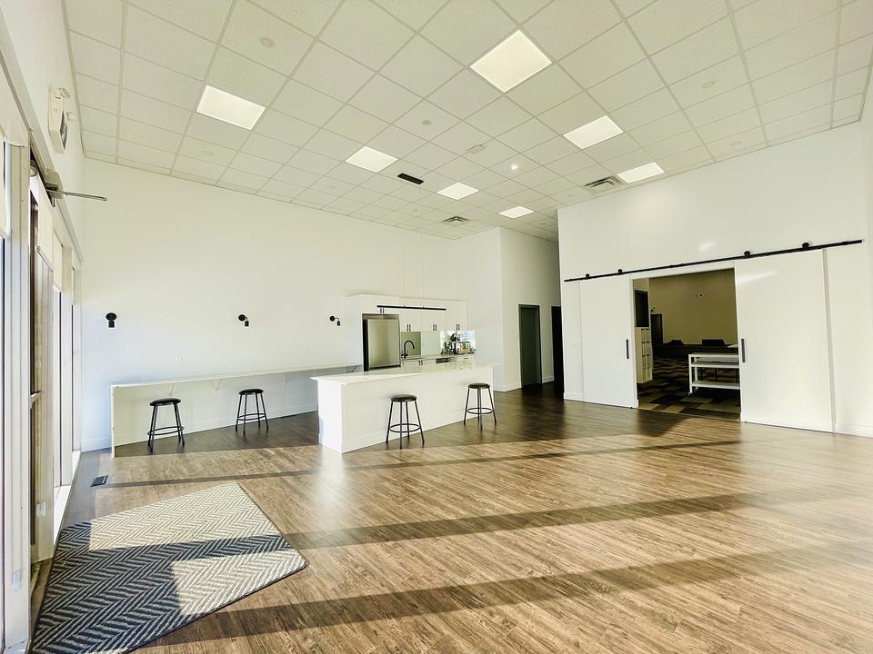 C2 - 6215 3 Street Southeast, Calgary, AB