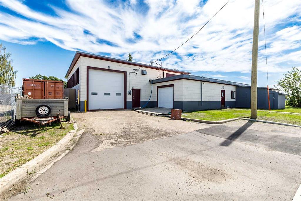 2460 36 Avenue, Springbrook, AB
