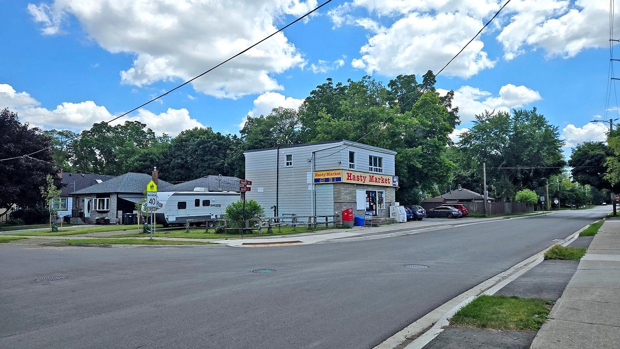 88 Elliott Street, Brampton, ON