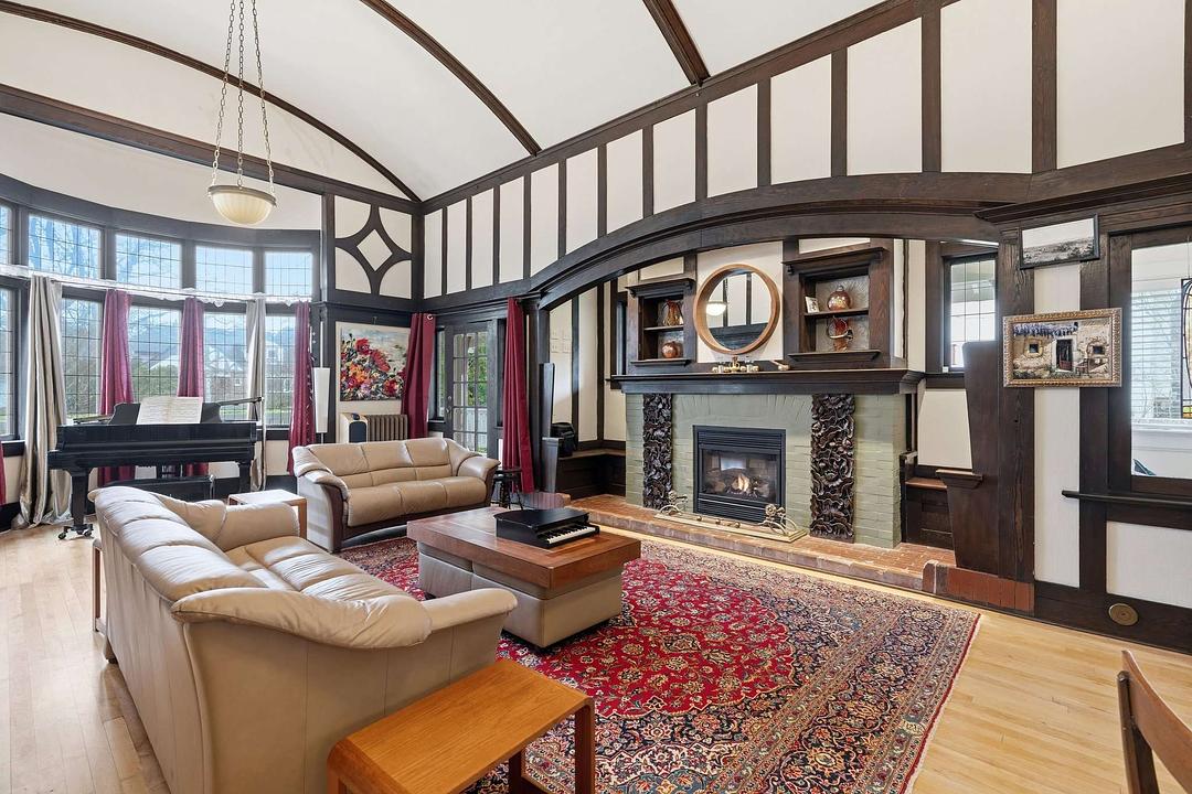 2130 Central Avenue, Victoria, BC