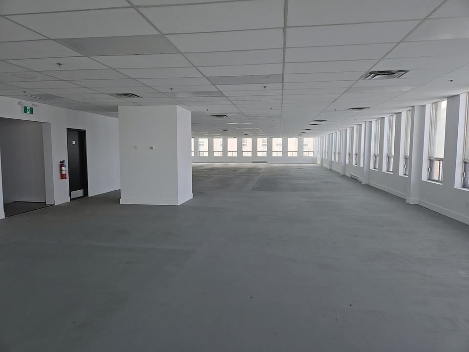 7790 Chemin de la Côte-de-Liesse, Montreal, QC