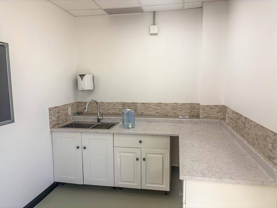 B - 233193 Range Road 283, Calgary, AB
