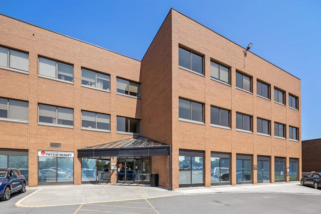 770 Broadview Ave, Ottawa, ON
