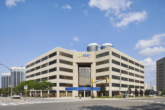 33 City Centre Drive, Mississauga, ON
