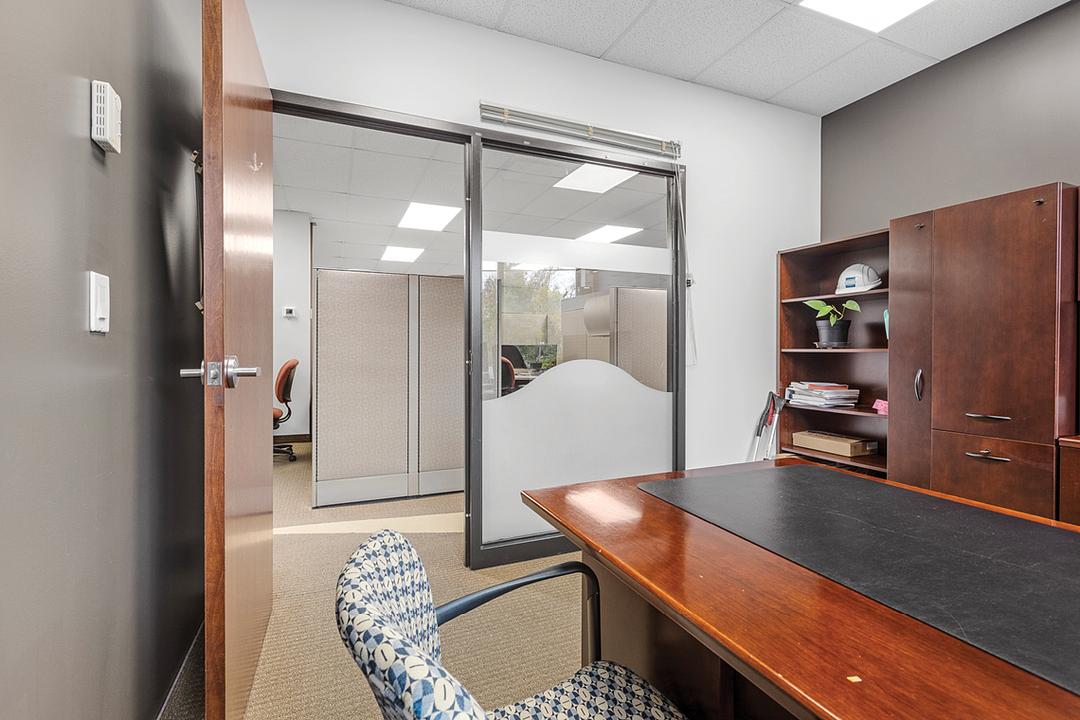 300 - 179 Colonnade Road, Ottawa, ON