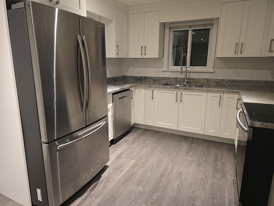 22504 Lougheed Highway, Maple Ridge, BC