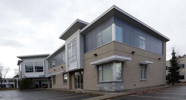 201 - 28 Deakin St, Ottawa, ON