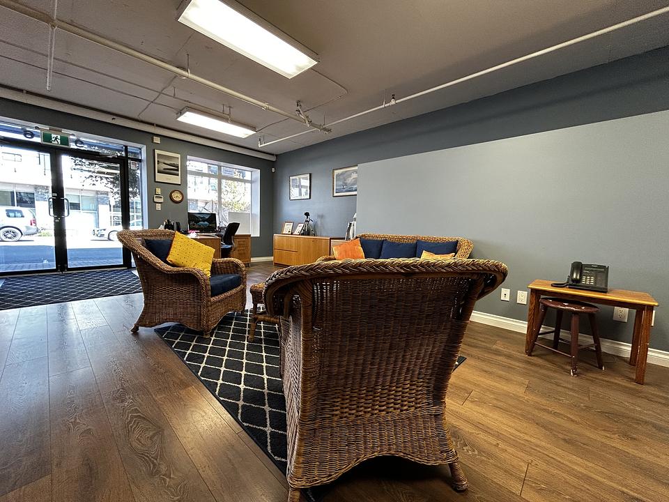9776 Fourth Street, Sidney, BC