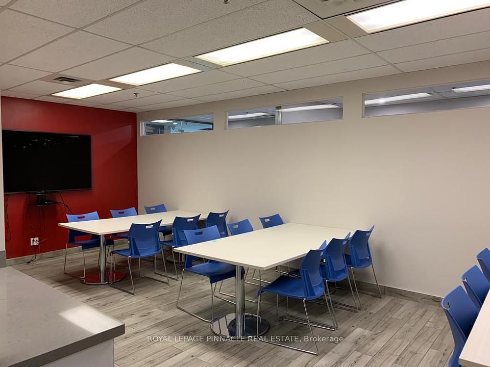600-31 - 3300 Highway 7, Vaughan, ON