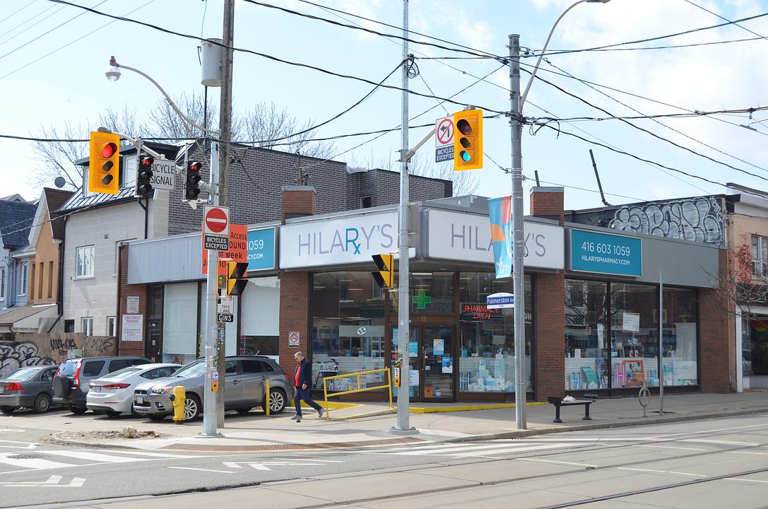 811 Dundas Street West, Toronto, ON
