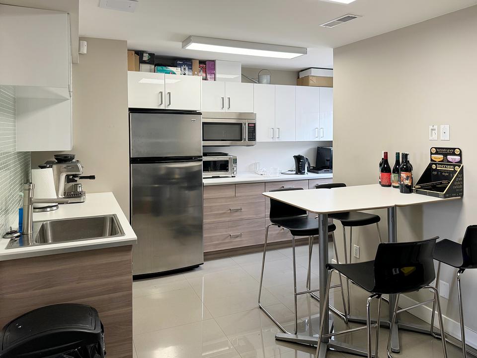 300 - 310 Esplanade East, North Vancouver, BC