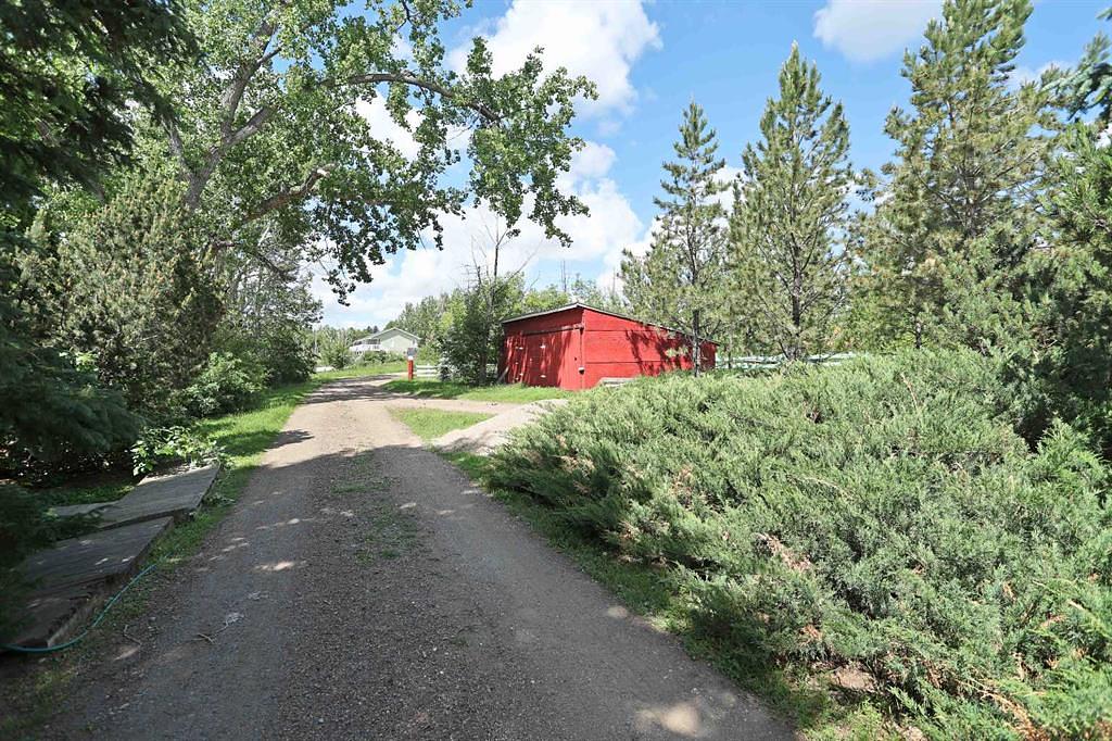 185077 RR153, Rural Newell, County of, AB