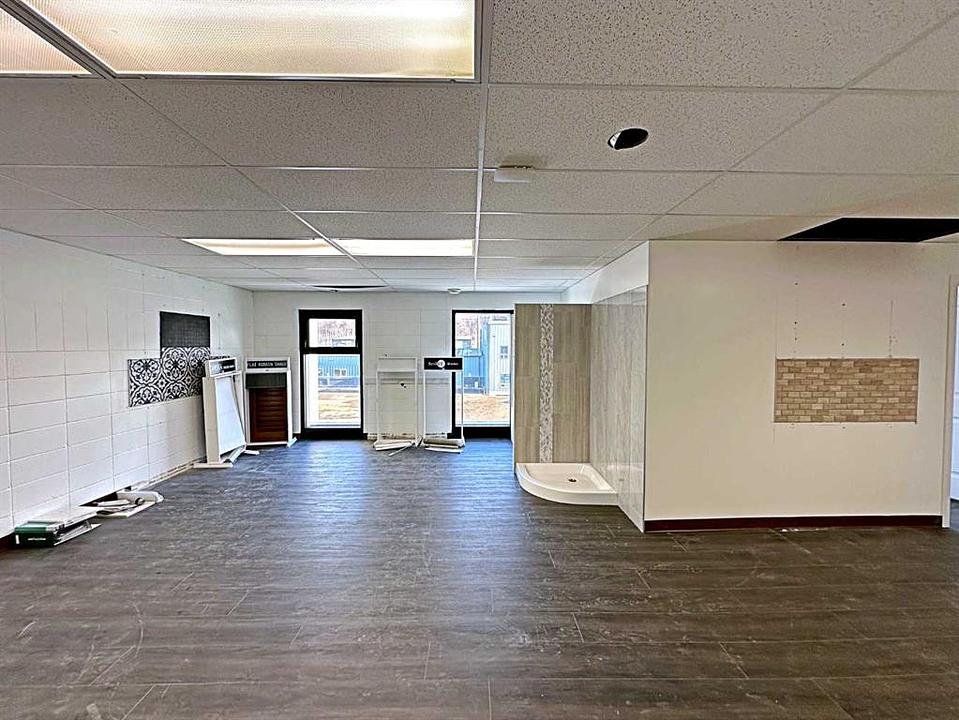 8127 Fraser Avenue, Fort McMurray, AB