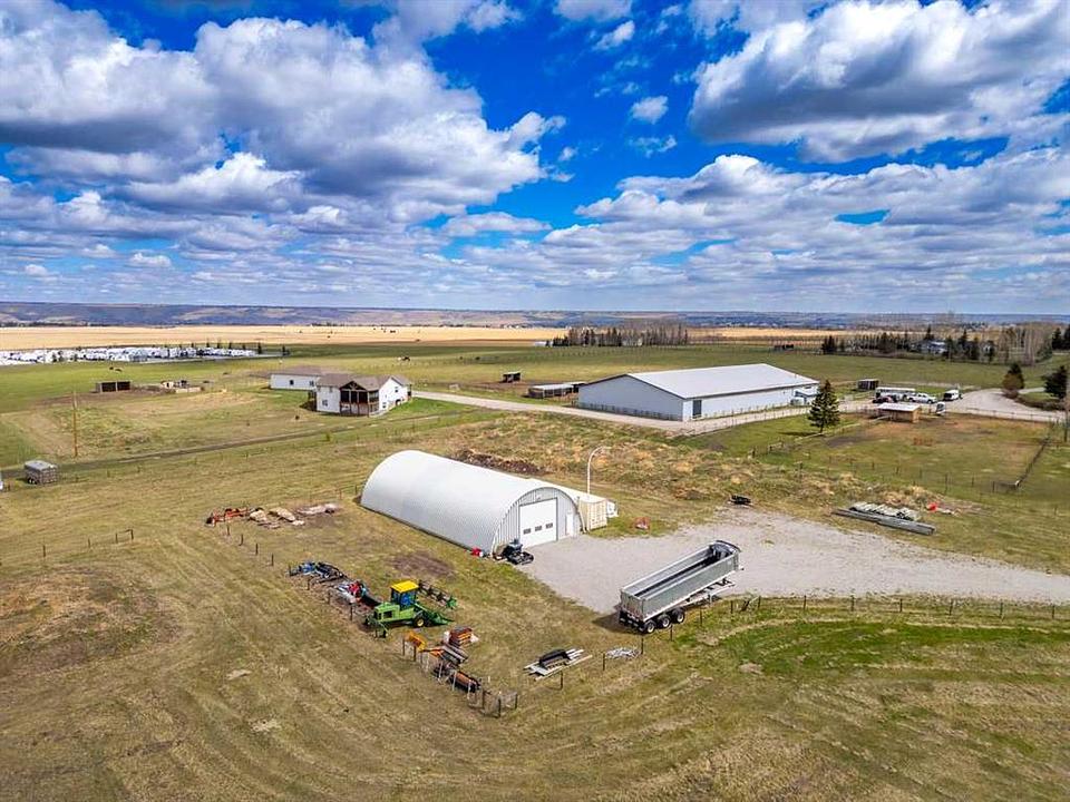 33066 Township Road 250, Calgary, AB