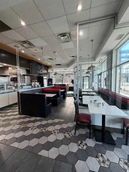407 - 401 Coopers Boulevard Southwest, Airdrie, AB