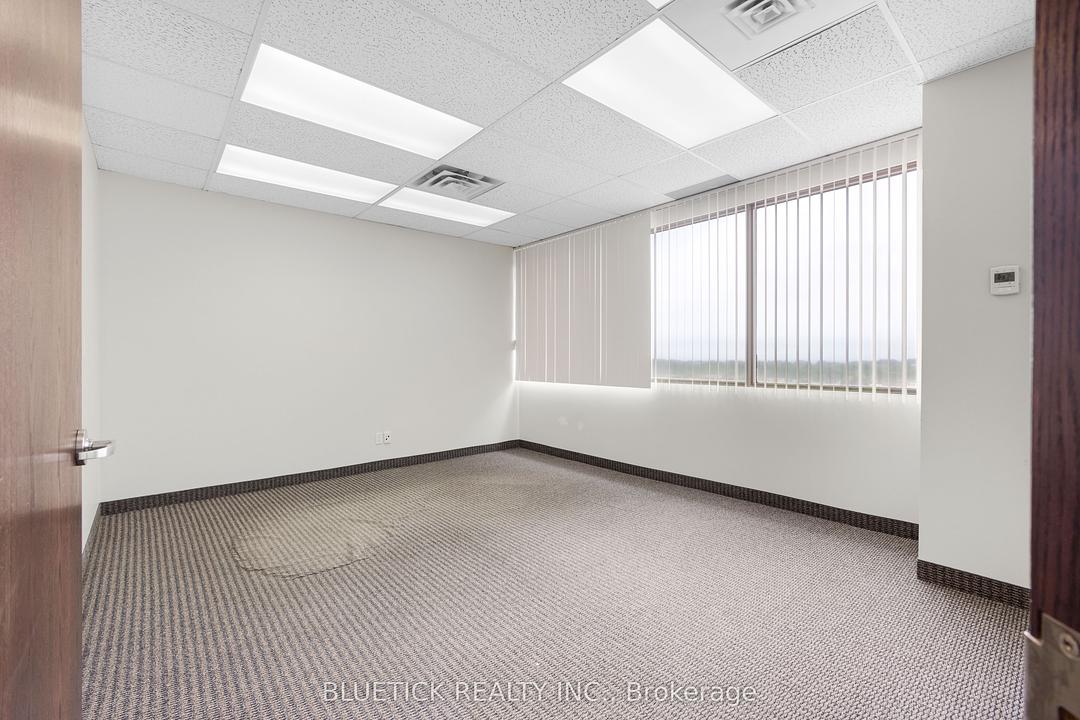 503 - 700 Dorval Drive, Oakville, ON