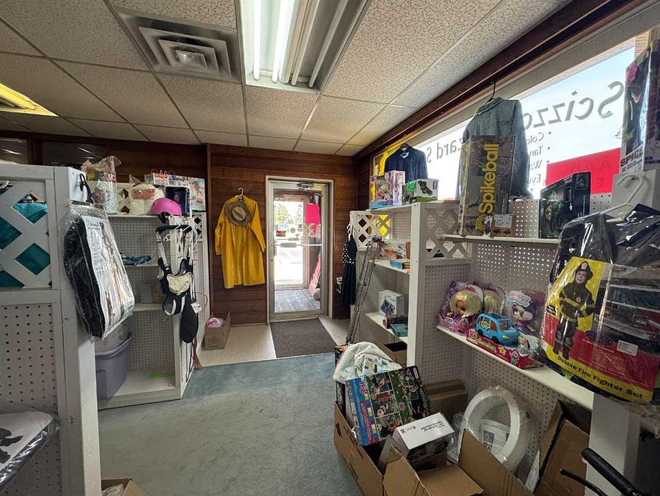 5033 50 Avenue, Ponoka, AB