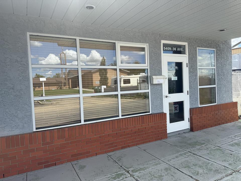 one - 5409 36 Avenue, Wetaskiwin, AB