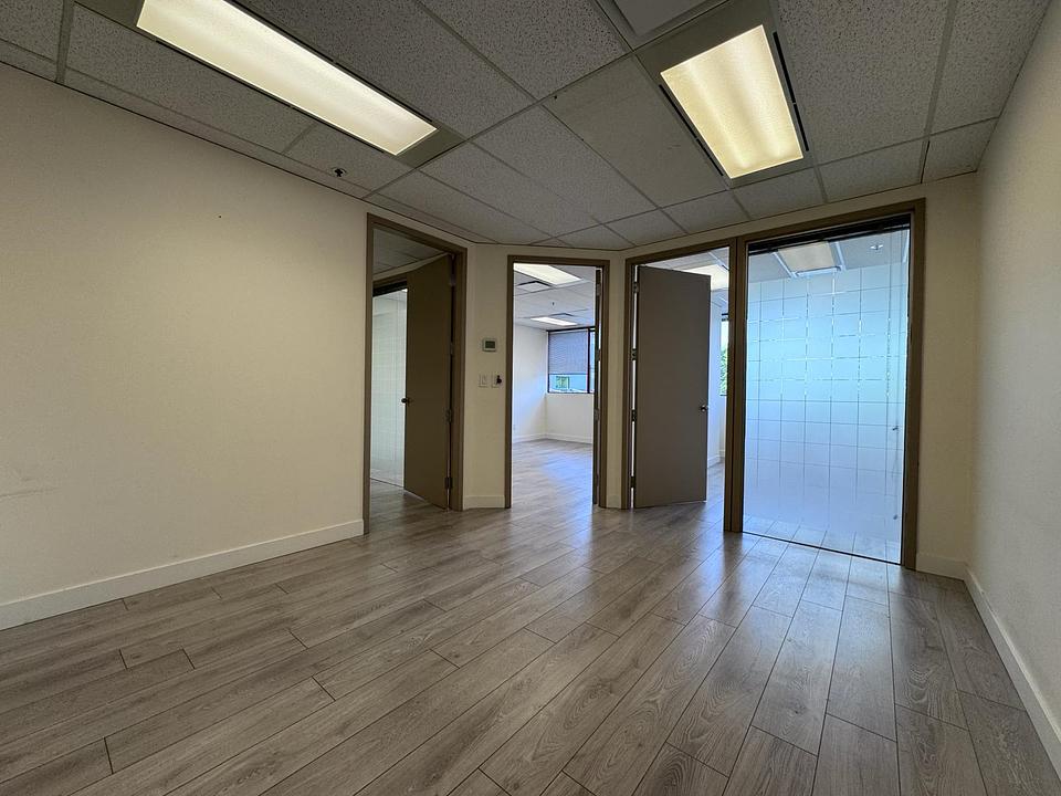206 - 4603 Kingsway, Burnaby, BC