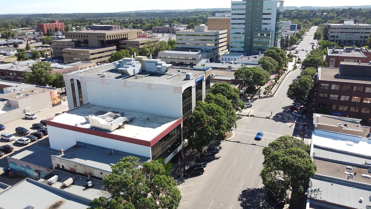 300 - 5008 50 Street, Red Deer, AB
