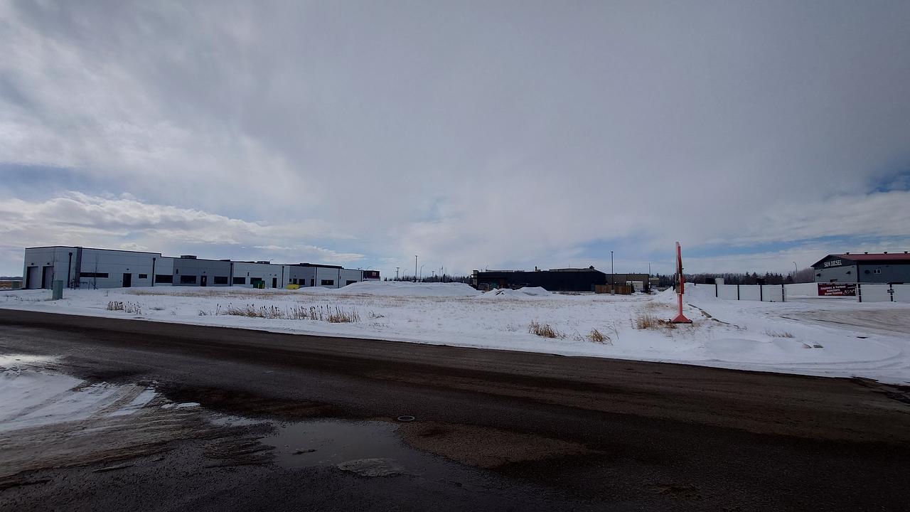 Mckenzie Crescent, Red Deer County, AB